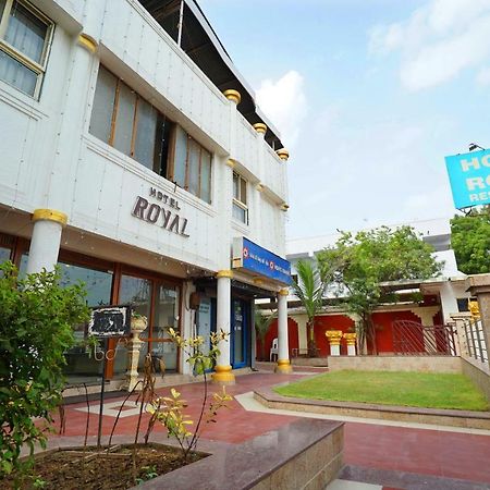 Hotel Royal アーメダバード エクステリア 写真